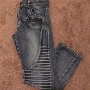 Boys moto denim jeans with pockets and zipper.